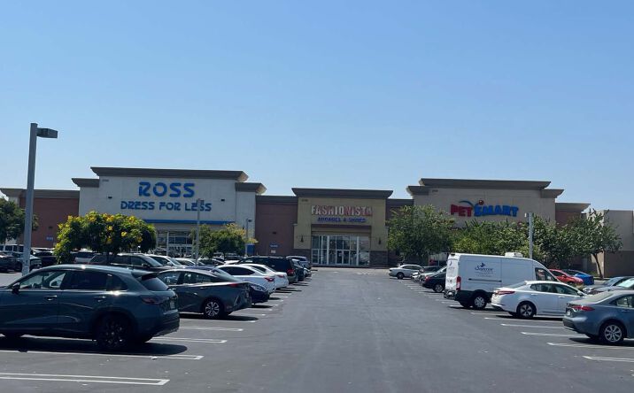Pictures of Retail property located at 2750 W 120th St, Hawthorne, CA 90250 for lease - image #1