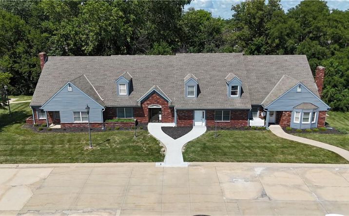 Pictures of Office property located at 3715 Beck Road, St Joseph, MO 64506 for lease - image #1