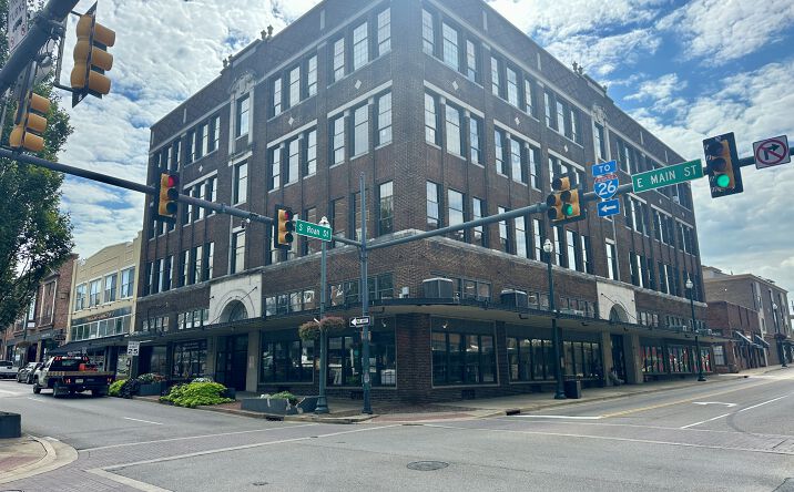 Pictures of Retail, Office property located at 300 E Main St, Johnson City, TN 37601 for lease - image #1