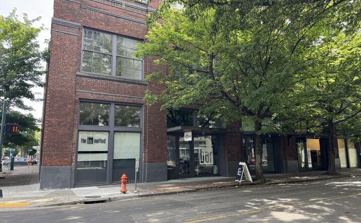 Pictures of Retail property located at 910 NW Hoyt St, Portland, OR 97209 for lease - image #1