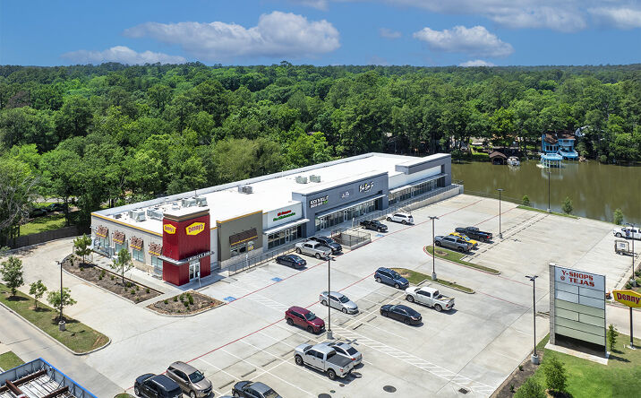 Pictures of Retail property located at 15295 TX-105, Montgomery, TX 77356 for lease - image #1
