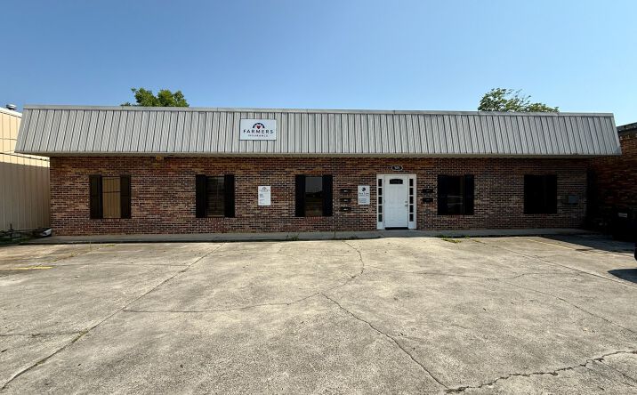 Pictures of Office property located at 505 Oothcalooga St, Calhoun, GA 30701 for lease - image #1