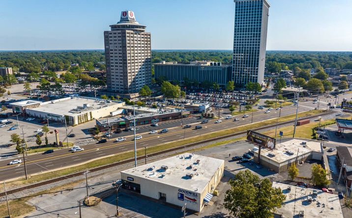 Pictures of Retail, Office property located at 5100 Poplar Ave, Memphis, TN 38137 for lease - image #1