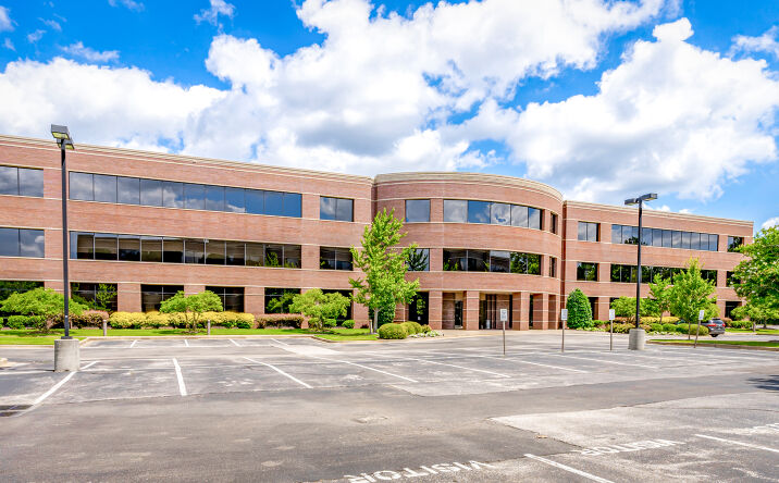 Pictures of Office property located at 3350 Players Club Pkwy, Memphis, TN 38125 for lease - image #1
