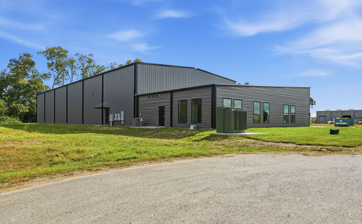 Pictures of Industrial property located at 214 Cummings Rd, Broussard, LA 70518 for lease - image #1