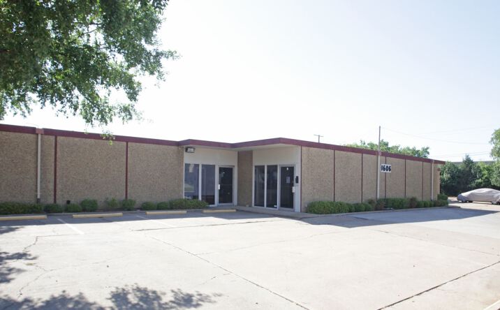 Pictures of Office, Industrial property located at 1606 109th St, Grand Prairie, TX 75050 for lease - image #1