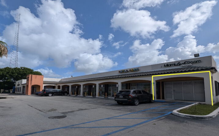 Pictures of Retail property located at 12975 W Okeechobee Rd, Hialeah Gardens, FL 33018 for lease - image #1