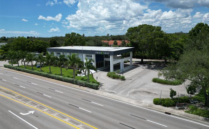 Pictures of Office property located at 7130 College Pkwy, Fort Myers, FL 33907 for lease - image #1