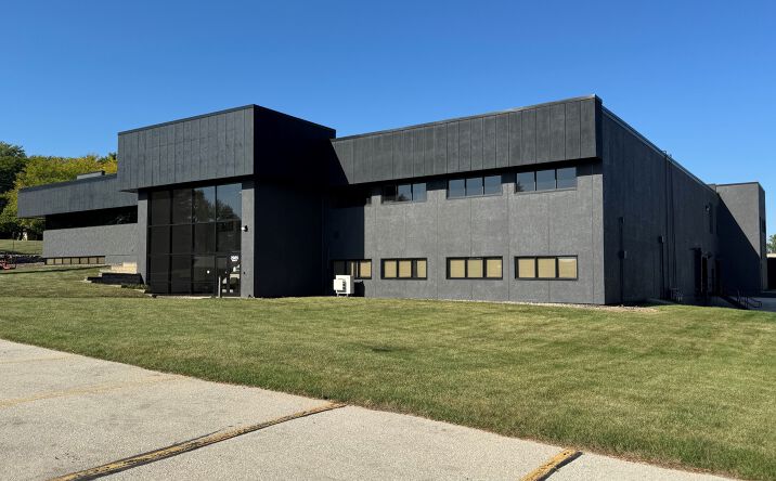 Pictures of Office property located at 2985 S Ridge Rd, Green Bay, WI 54304 for lease - image #1
