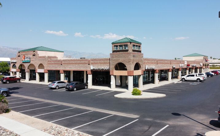 Pictures of Retail property located at 4951 E. Grant Road, Tucson, AZ 85712 for lease - image #1