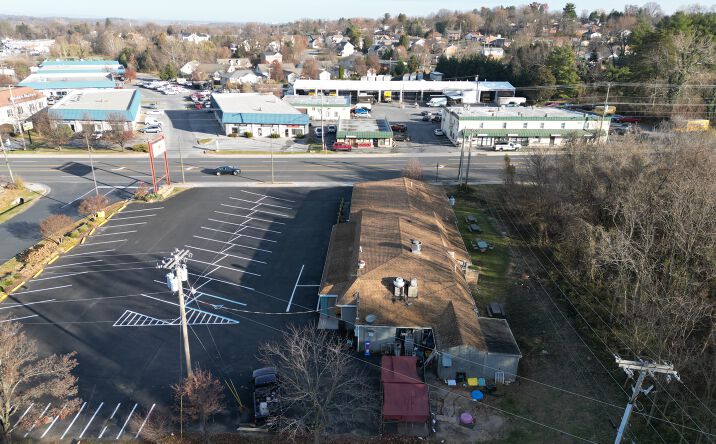 Pictures of Retail, Office property located at 865 John Marshall Hwy, Front Royal, VA 22630 for lease - image #1