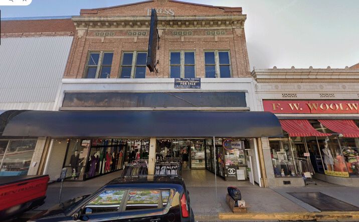 Pictures of Retail property located at 48 N. Morley Ave., Nogales, AZ 85621 for lease - image #1