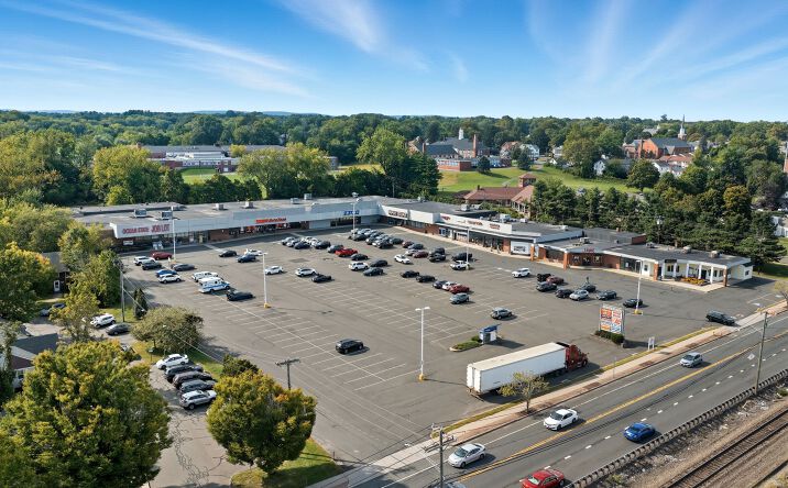 Pictures of Retail property located at 18-20 Main St, Windsor Locks, CT 06096 for lease - image #1