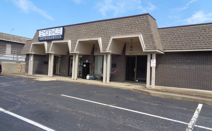 Pictures of Office property located at 3903 S Lynn Ct, Independence, MO 64055 for lease - image #1