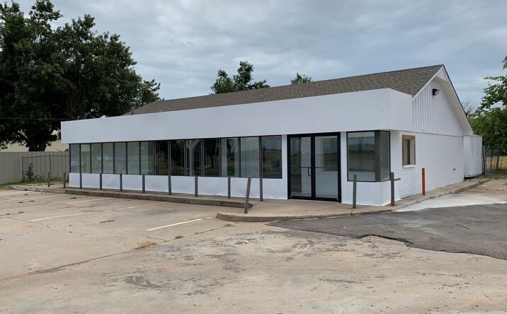 Pictures of Retail, Office, Industrial property located at 10116 NW 10th St, Oklahoma City, OK 73127 for lease - image #1