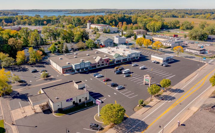 Pictures of Retail property located at 5217 Shoreline Dr, Mound, MN 55364 for lease - image #1