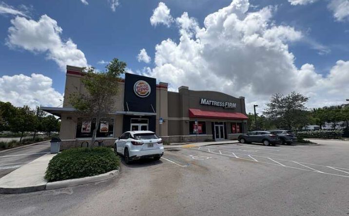 Pictures of Retail property located at 7860 N McNab, North Lauderdale, FL 33321 for lease - image #1