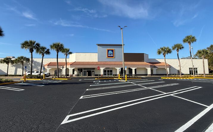 Pictures of Retail, Restaurant property located at 353 W Granada Blvd, Ormond Beach, FL 32174 for lease - image #1