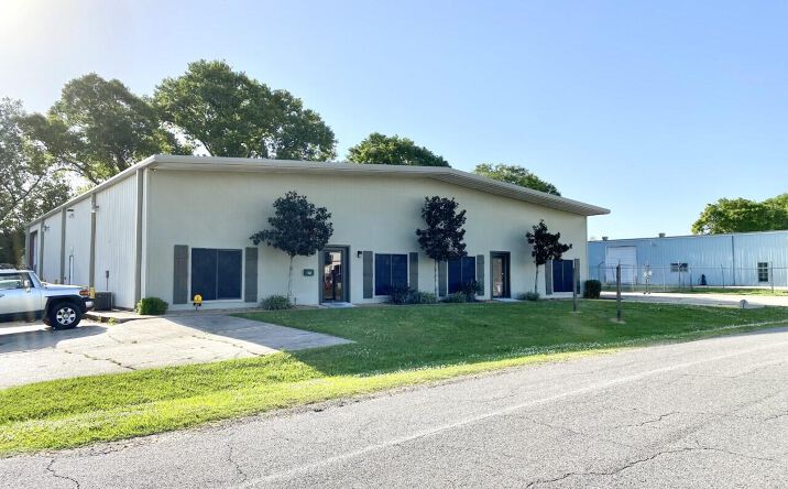 Pictures of Office, Industrial property located at 204 Burgess Dr, Broussard, LA 70518 for lease - image #1