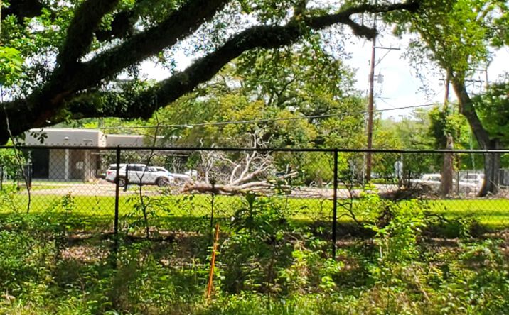Pictures of Land property located at 1926 W Pinhook Rd, Lafayette, LA 70508 for lease - image #1
