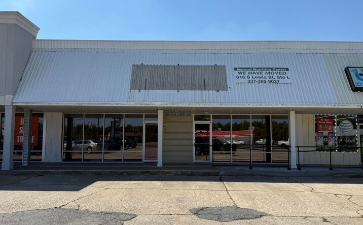 Pictures of Retail property located at 722 E Admiral Doyle Drive, New Iberia, LA 70560 for lease - image #1