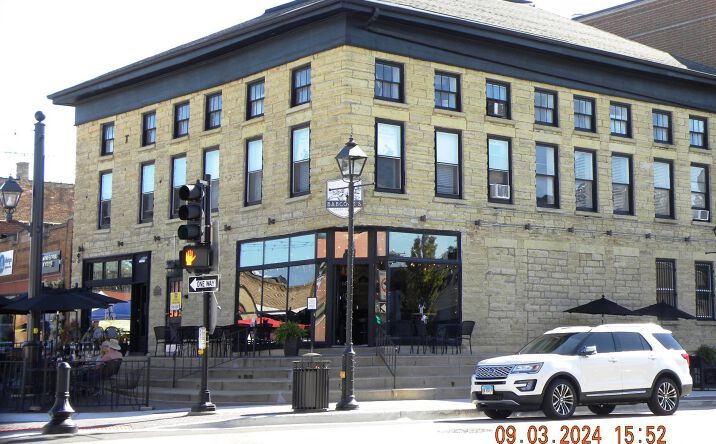 Pictures of Office property located at 2 S Park Avenue, Lombard, IL 60148 for lease - image #1