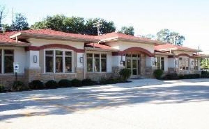 Pictures of Office property located at 1385 WARREN Avenue C, Downers Grove, IL 60515 for lease - image #1