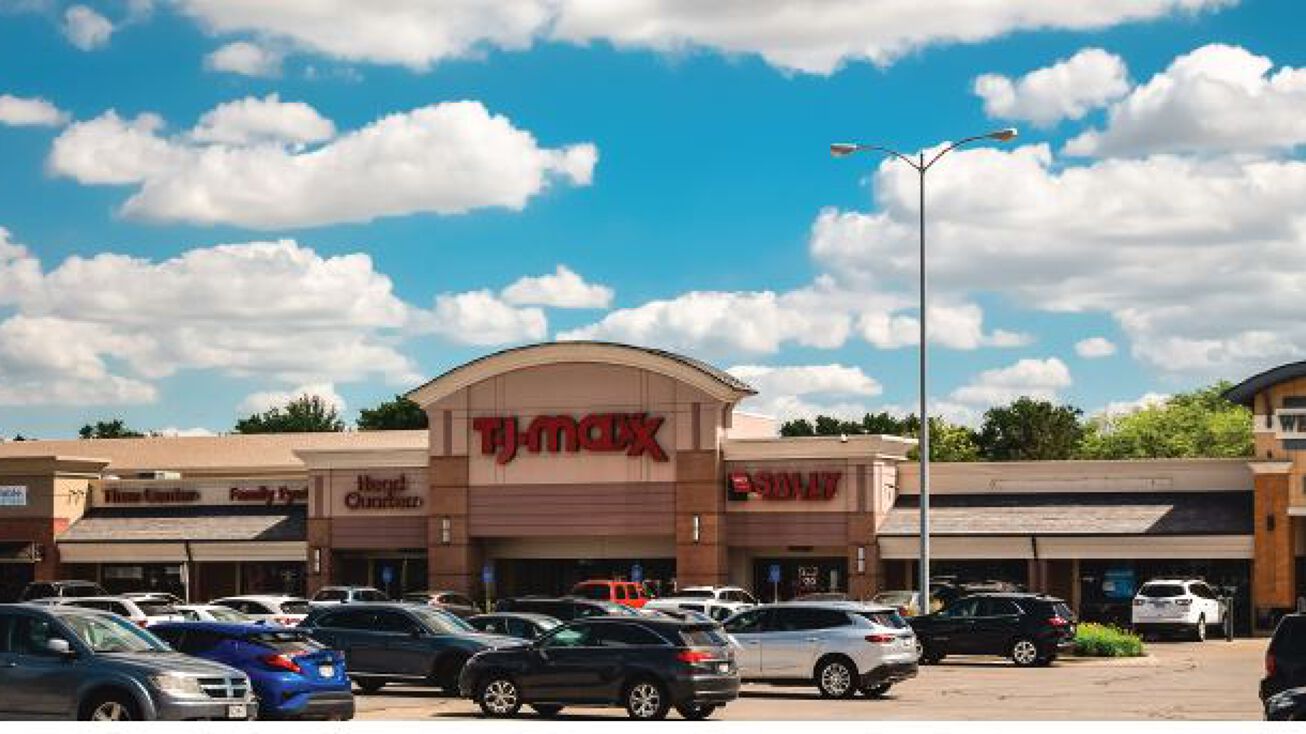 120th & West Center Road, Omaha, NE 68144 Retail Space for Lease