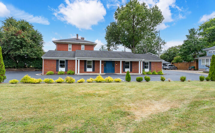 Pictures of Office property located at 1302 Frederica St, Owensboro, KY 42301 for lease - image #1