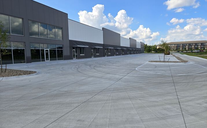 Pictures of Industrial property located at 14607 Chandler Rd, Omaha, NE 68138 for lease - image #1