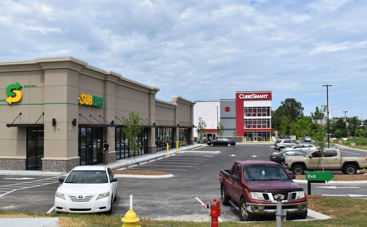 Pictures of Retail, Office, Restaurant property located at 7635 Lee Hwy, Chattanooga, TN 37421 for lease - image #1