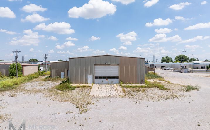 Pictures of Industrial property located at 621 N Morgan Rd, Oklahoma City, OK 73127 for lease - image #1