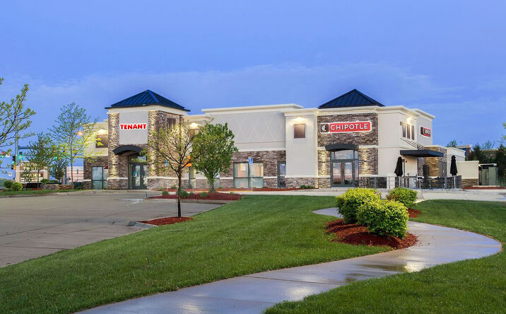 Pictures of Retail property located at 490 S 68th St, West Des Moines, IA 50266 for lease - image #1
