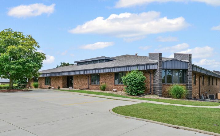 Pictures of Office property located at 2101 W Park Ct, Champaign, IL 61821 for lease - image #1