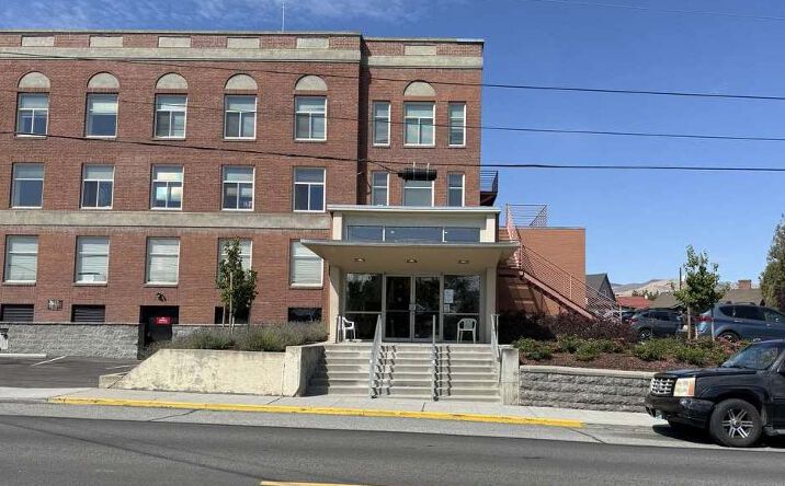 Pictures of Office property located at 300 Okanogan Ave, Wenatchee, WA 98801 for lease - image #1