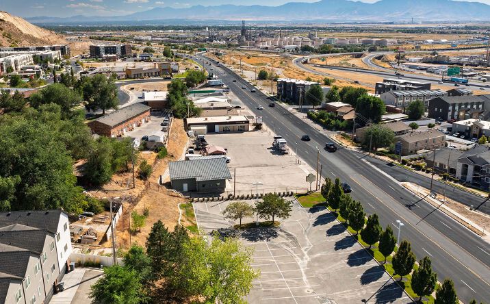 Pictures of Retail, Office property located at 161 S Hwy 89, North Salt Lake, UT 84054 for lease - image #1