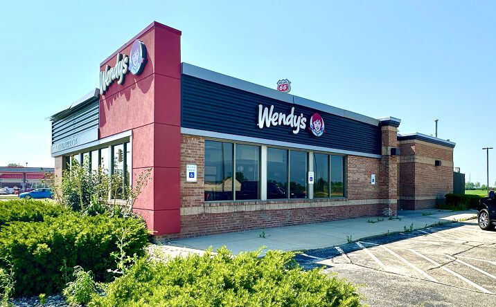 Pictures of Restaurant property located at 1209 Broadway Ave E, Mattoon, IL 61938 for lease - image #1