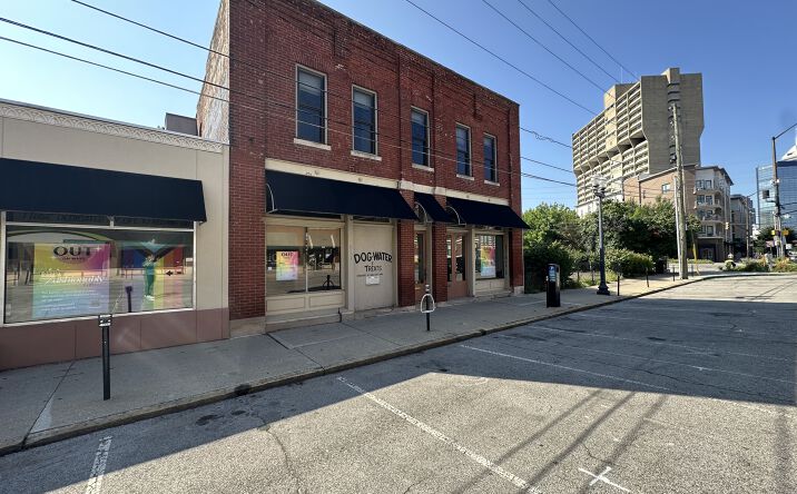Pictures of Office property located at 609 Massachusetts Ave, Indianapolis, IN 46204 for lease - image #1