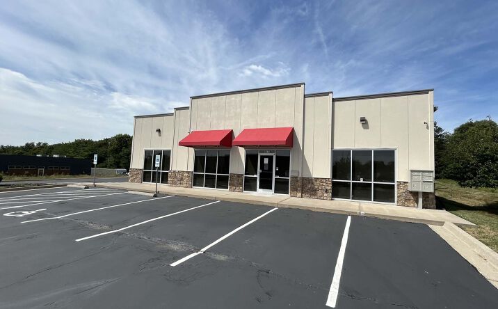 Pictures of Industrial property located at 8576 N Green Hills Rd, KCMO, MO 64154 for lease - image #1