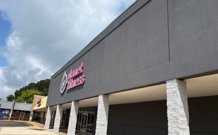 Pictures of Retail property located at 913 Rucker Blvd, Enterprise, AL 36330 for lease - image #1