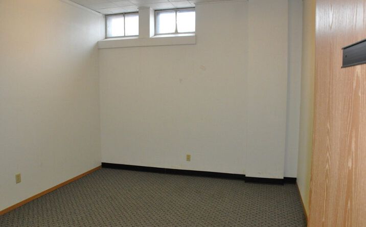 Pictures of Office property located at 928 4th St #8, Brookings, SD 57006 for lease - image #1