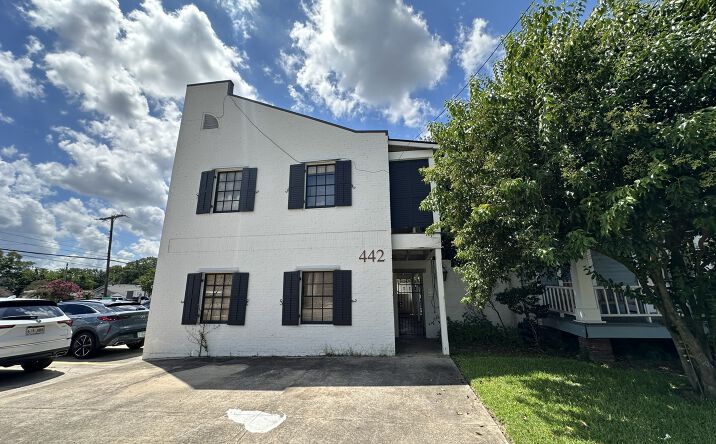 Pictures of Office property located at 442 Government St, Baton Rouge, LA 70802 for lease - image #1