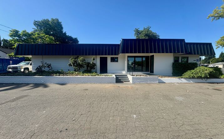 Pictures of Retail, Office, Restaurant property located at 5900 Wedgewood Ave, Carmichael, CA 95608 for lease - image #1