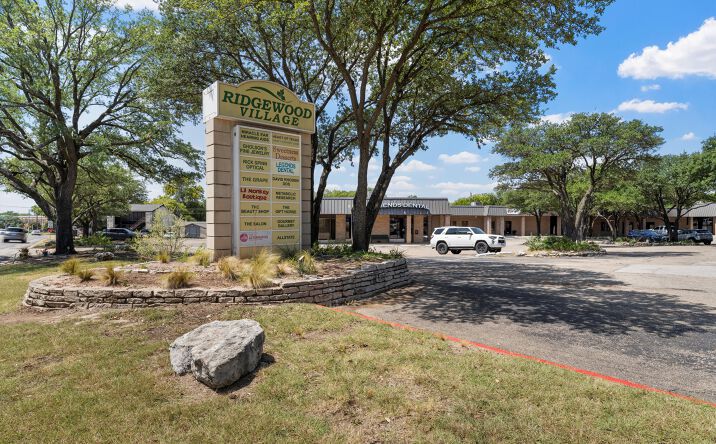 Pictures of Retail, Office property located at 2066 N Valley Mills Dr, Waco, TX 76710 for lease - image #1