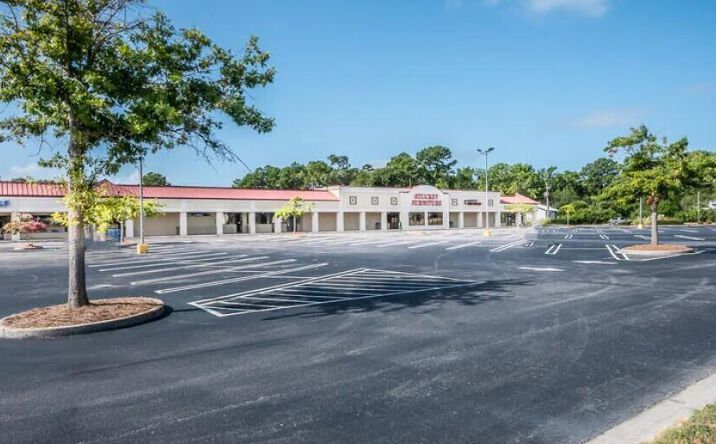 Pictures of Retail property located at 1113 Johnnie Dodds Boulevard # D, Mount Pleasant, SC 29464 for lease - image #1