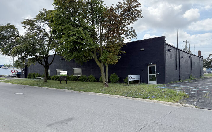Pictures of Industrial property located at 930 E Lewiston Ave, Ferndale, MI 48220 for lease - image #1