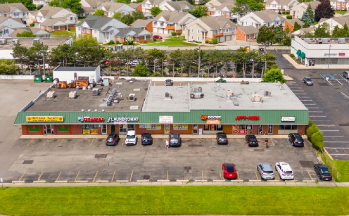 Pictures of Retail property located at 37507 -37527 Harper Ave, Clinton Township, MI 48036 for lease - image #1