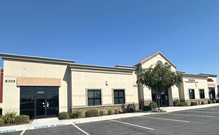 Pictures of Office property located at 8305 Brimhall Rd, Bakersfield, CA 93312 for lease - image #1