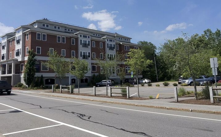 Pictures of Retail, Office property located at 10 Pettee Brook Lane, Durham, NH 03824 for lease - image #1