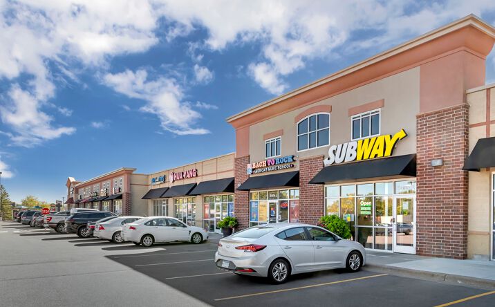 Pictures of Retail property located at 4445 Nathan Lane North, Plymouth, MN 55442 for lease - image #1